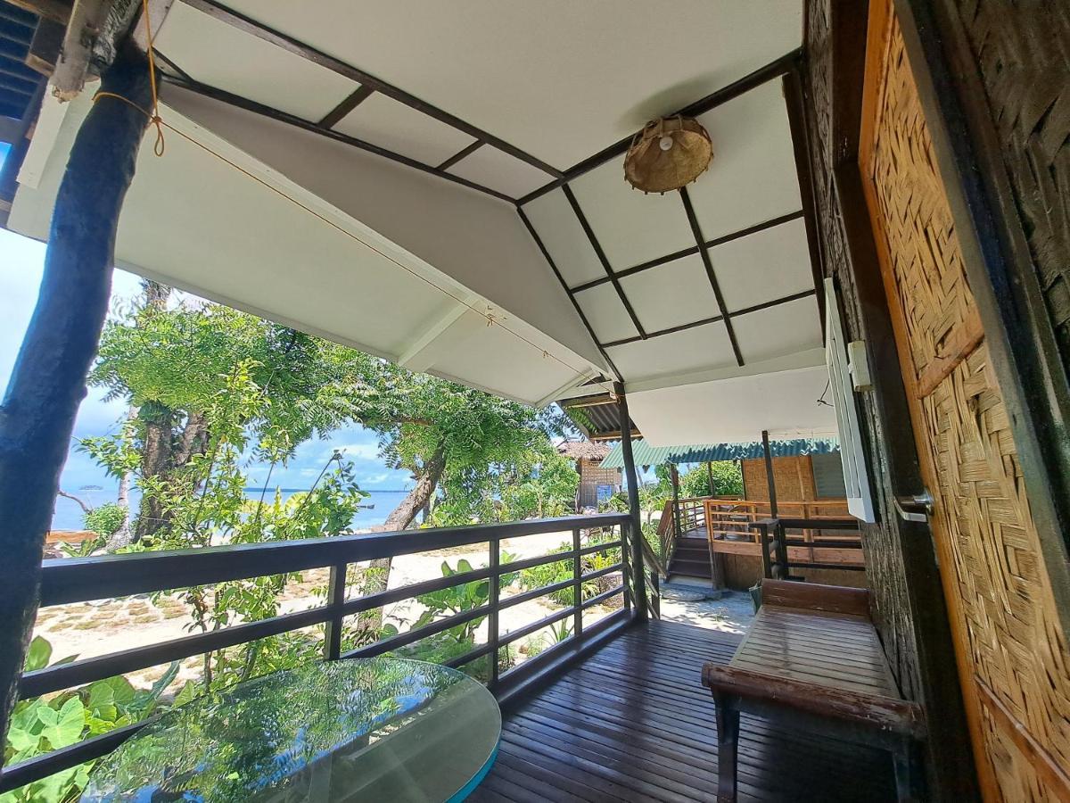 Patrick'S On The Beach Resort Генерал-Луна Экстерьер фото
