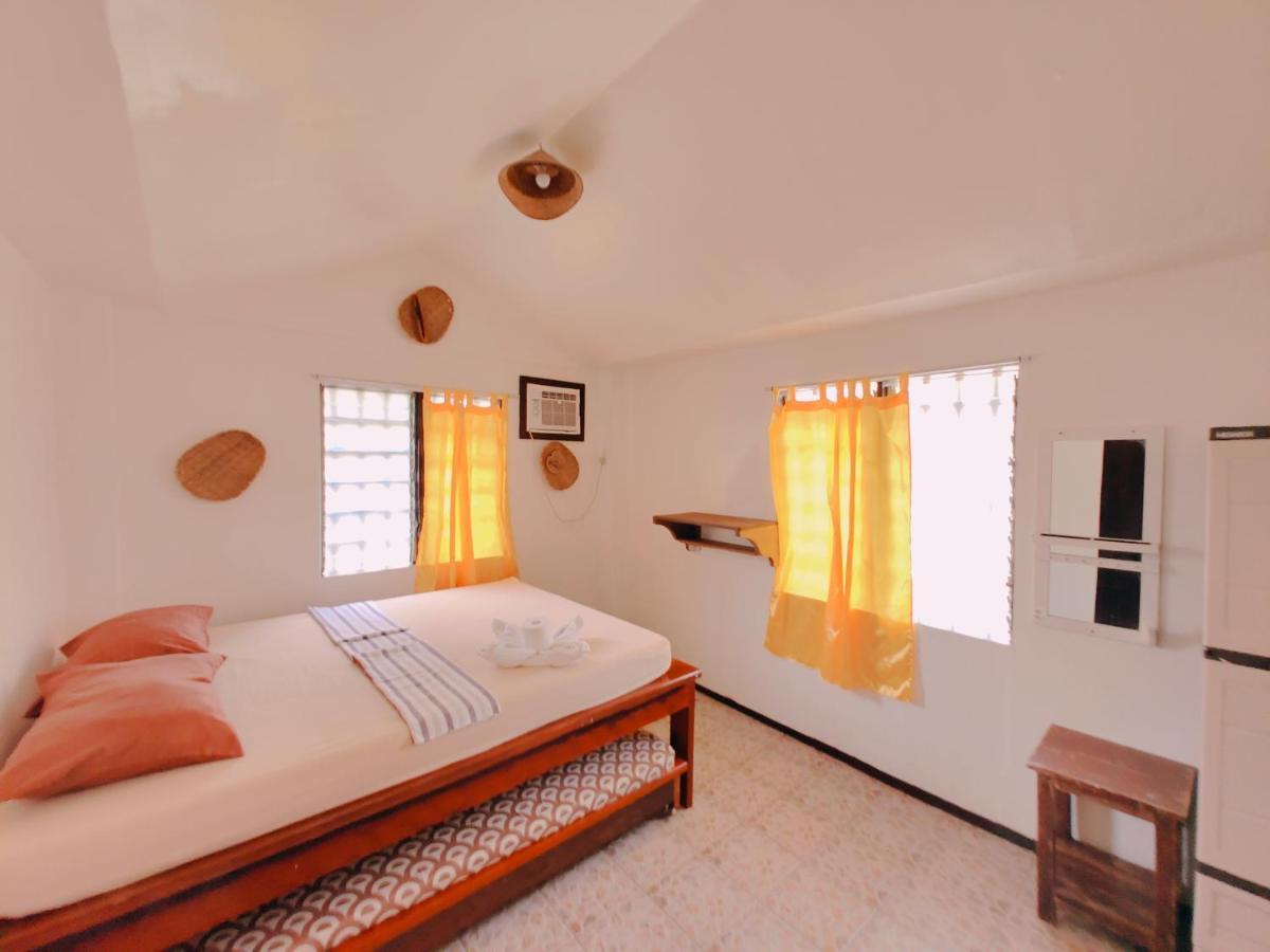 Patrick'S On The Beach Resort Генерал-Луна Экстерьер фото