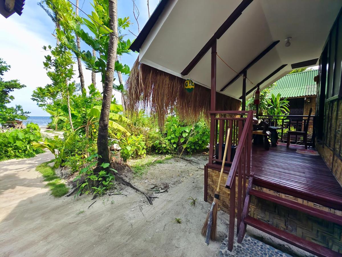 Patrick'S On The Beach Resort Генерал-Луна Экстерьер фото